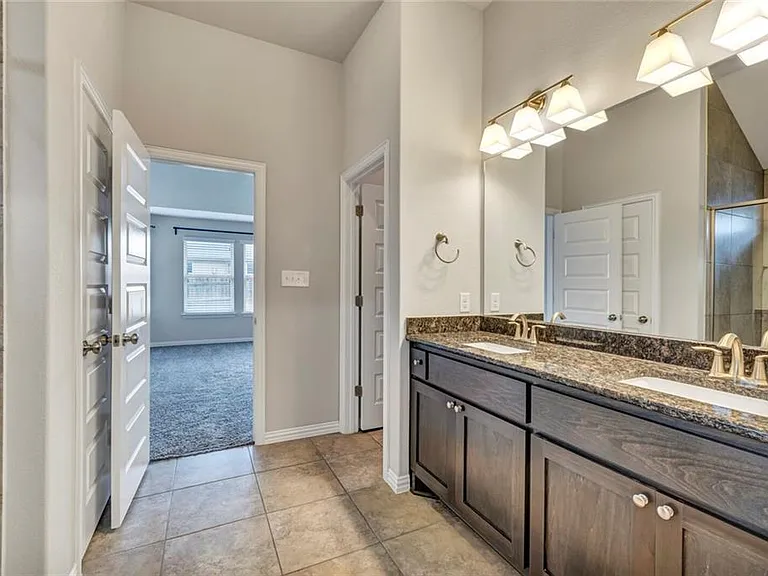 2926 Diego Dr — Photo 20