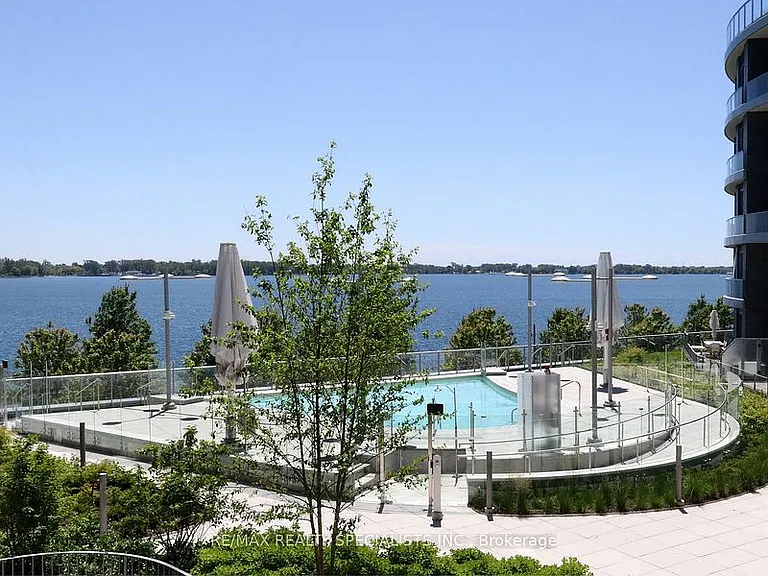 1 Edgewater Dr #911 — Photo 19