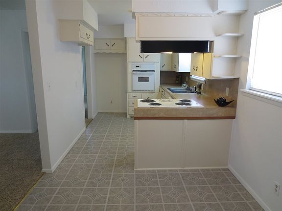 4th image of 2306 NW 5th Pl