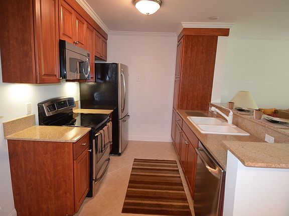 4th image of 2 Homestead Ln Unit 208