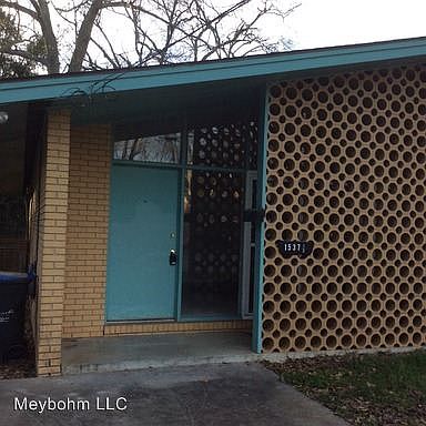 2nd image of 1537 1/2 Heath St
