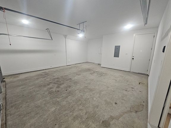 3rd image of 2139 Mail Ave #101