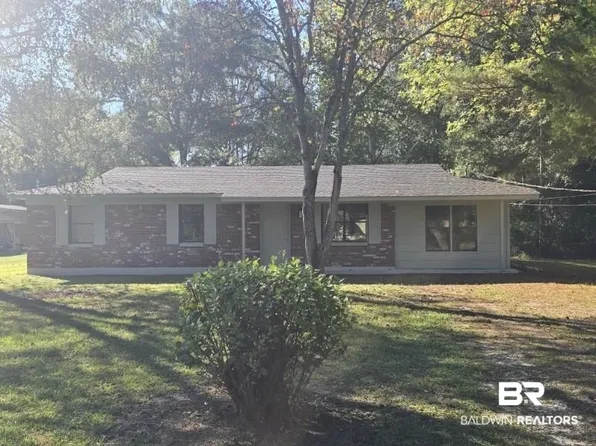 1404 Dailey St, East Brewton, AL 36426