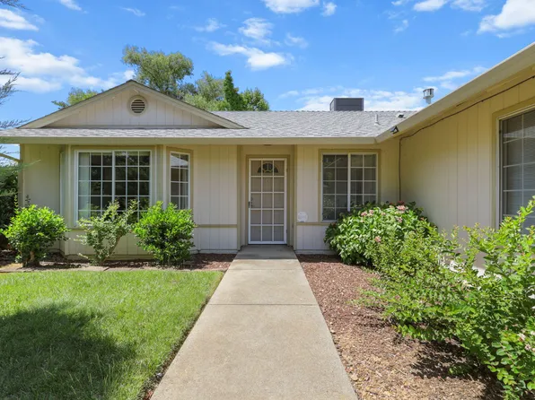 1482 Rose Tree Ln, Redding, CA 96003
