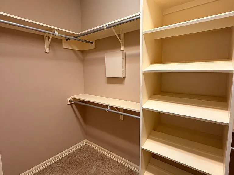 1501 Granada Cir — Photo 21