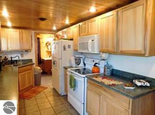 17345 2nd St, Wellston, MI 49689