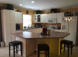 121 W Mango Rd, Lake Worth, FL 33467