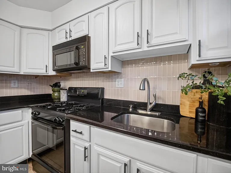 4334 Martin Luther King Jr Ave SW — Photo 15