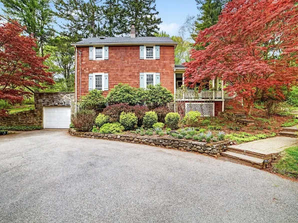 9 Sloehidden Road, Briarcliff Manor, NY 10510