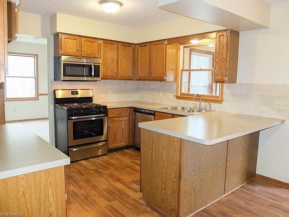 4th image of 2205 Otterbin St