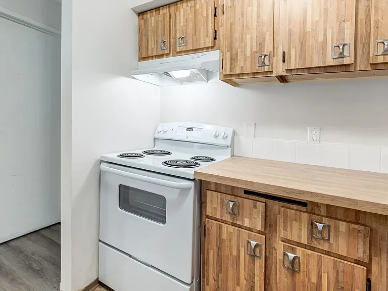 739 Bracewood Dr SW — Photo 8