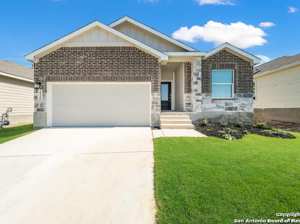 2717 Sierra Chicas Lane, Seguin, TX 78155