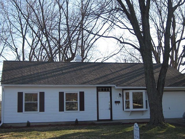 1st image of 2323 Manitoba Dr