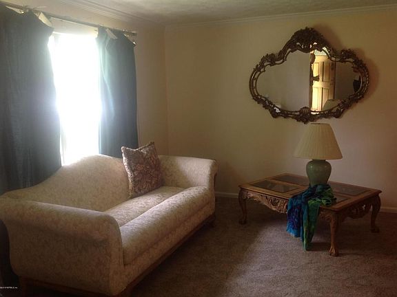 4th image of 7005 Hanson Dr N