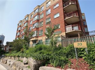 20 Saint George St #211, Kitchener, ON N2G2S7