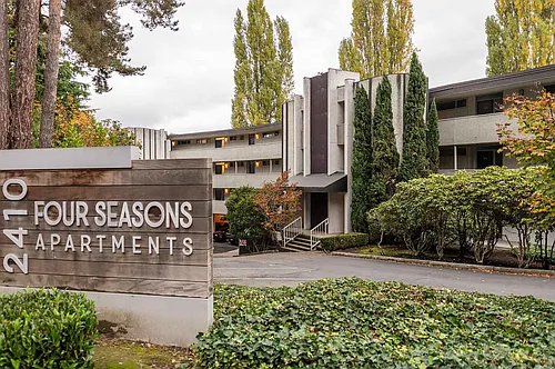 Four Seasons - 1 Bedroom Units available with amazing views by the water. Parking spots available! Photo 1