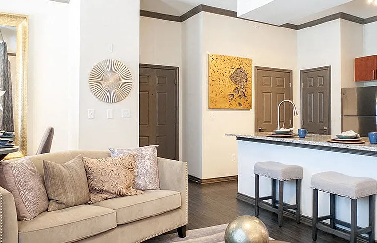 Retreat at Stonebridge Ranch Apartments — Photo 7