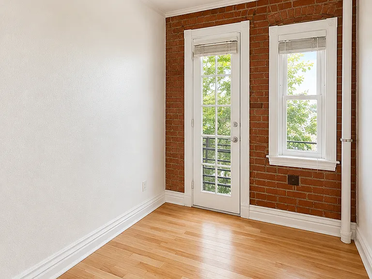 1356 N Pearl St #304 — Photo 15