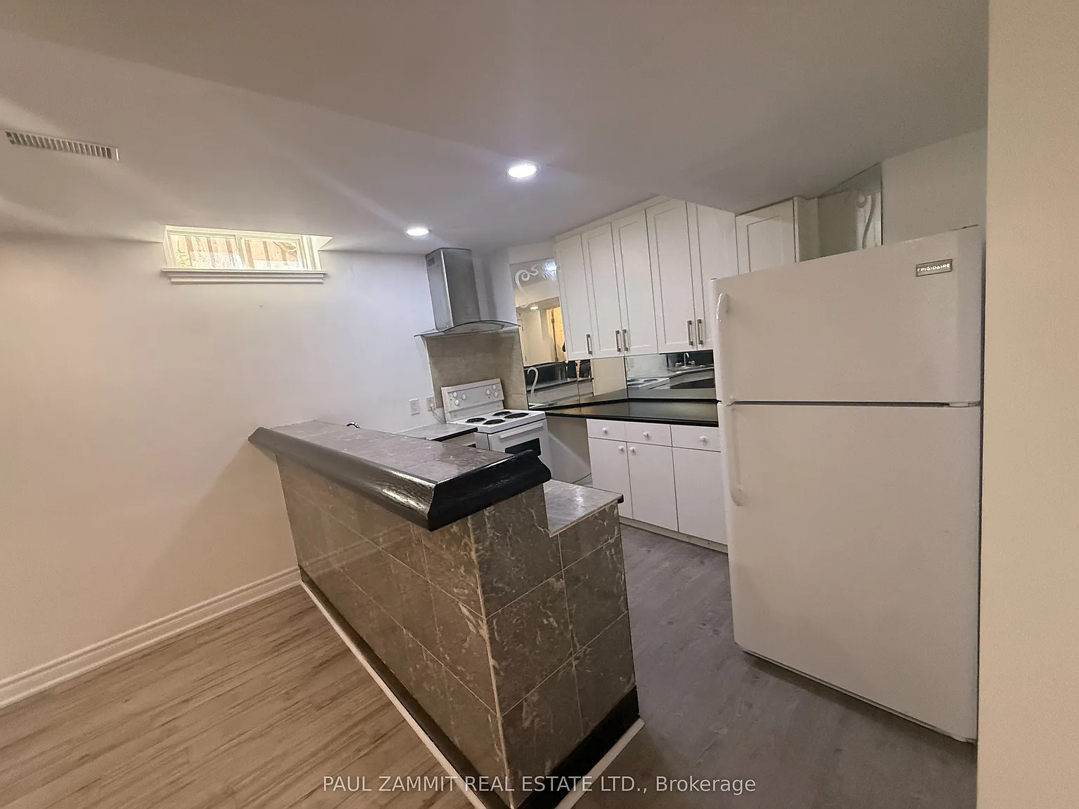 3 bed, $2,100 — Photo 2