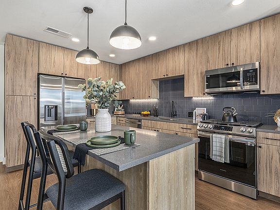 2nd image of 4882 S Newport St #4954402