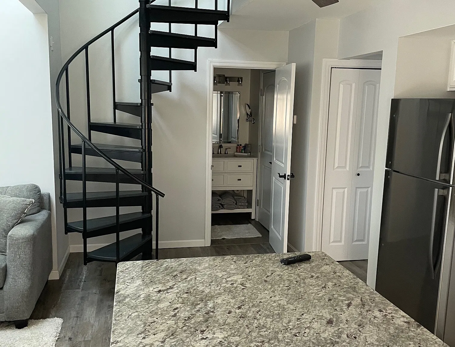 2 bed, 750 sqft, $1,400 — Photo 3