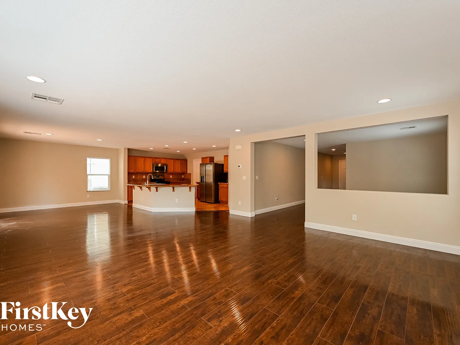 3 bed, 2.5 bath, 2411 sqft, $2,730 — Photo 3