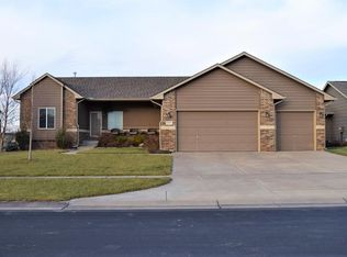 1105 N Oak Ridge Ave, Goddard, KS 67052