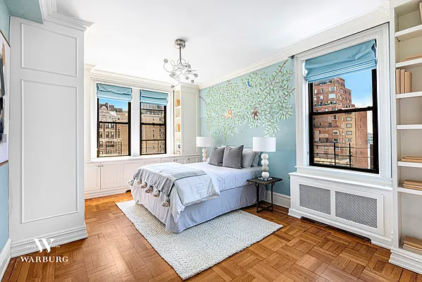 Sold by Warburg | media 5