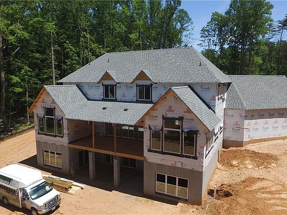 3rd image of 3408 Windsor Rose Dr