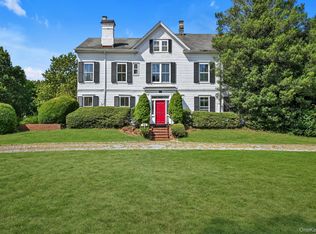 99 9th St, Garden City, NY 11530