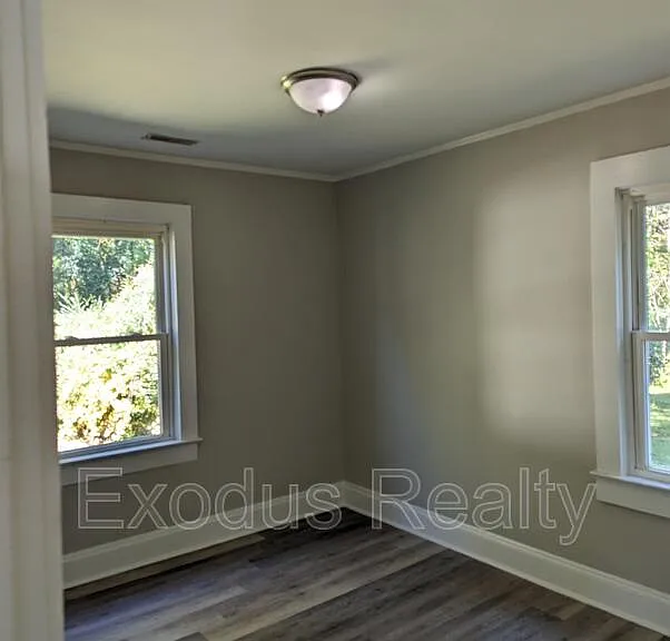 507 Midland Ave — Photo 14
