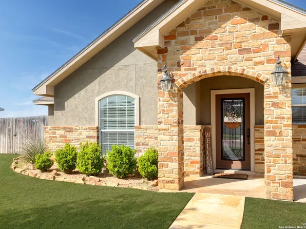 1682 VISTA VIEW DR, Pleasanton, TX 78064