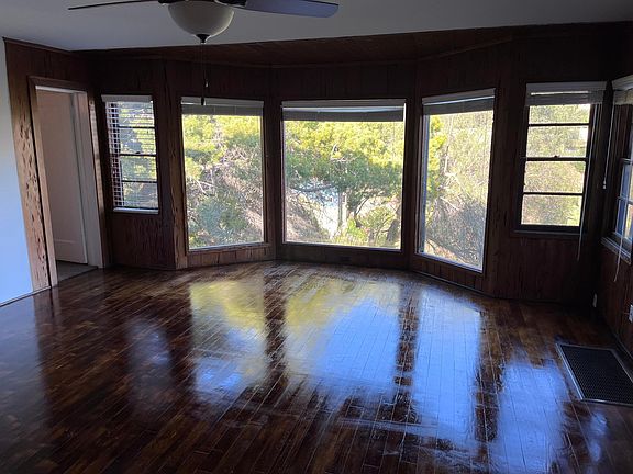 2nd image of 613 1/2 W Lewis St