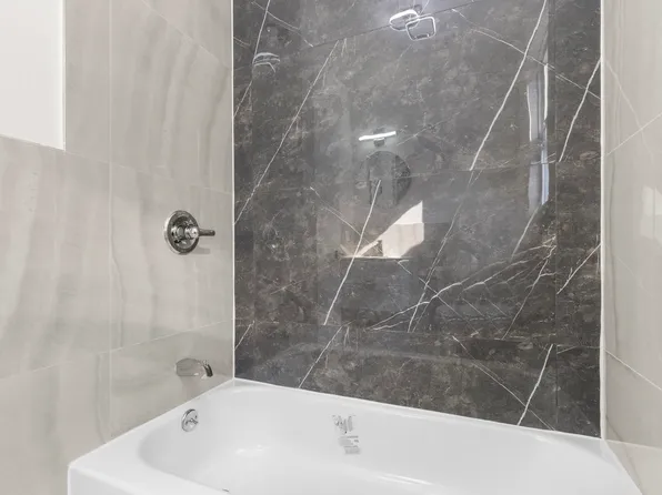 165 Van Nostrand Avenue image 11 of 13