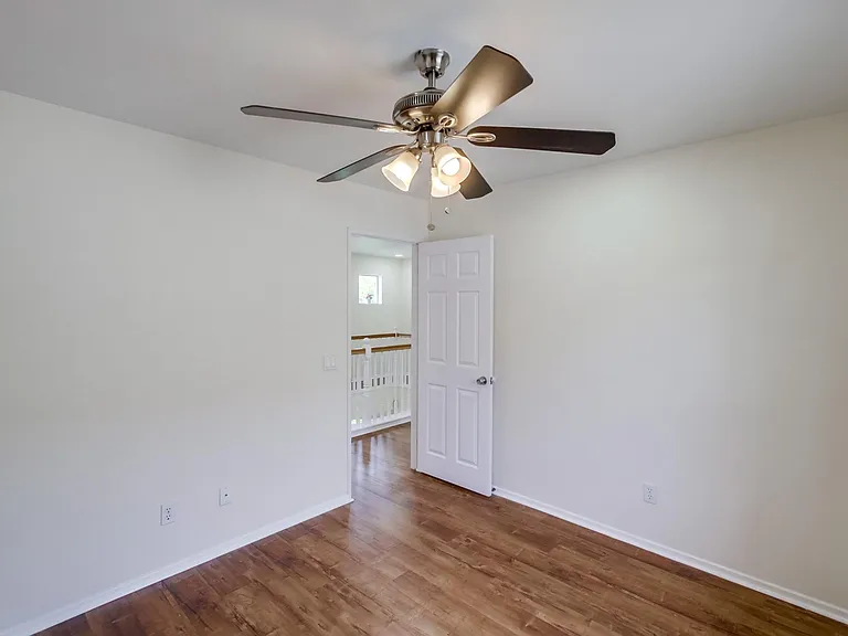 11905 Westview Pkwy — Photo 36