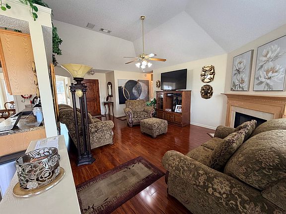 3rd image of 4680 Sun Ridge Dr