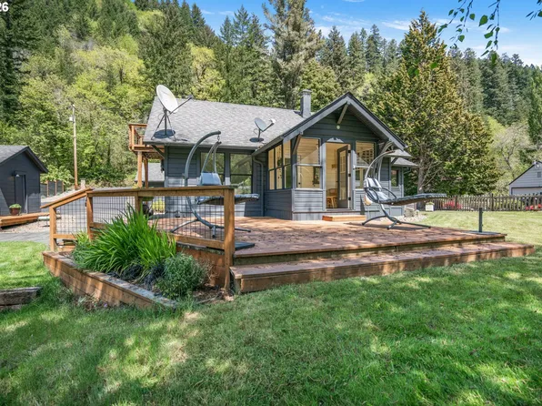 11085 E Mapleton Rd, Mapleton, OR 97453