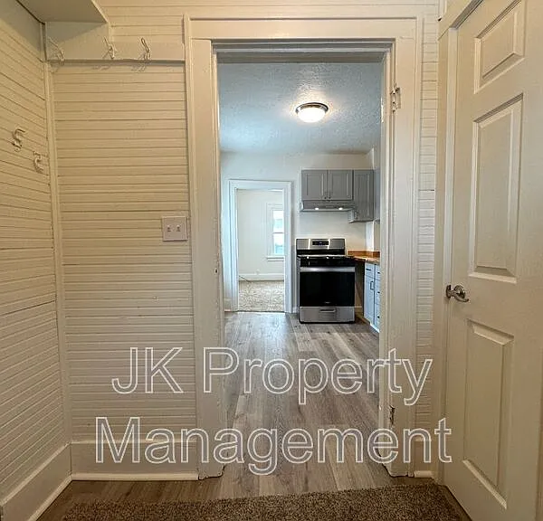 615 8th Ave S — Photo 9