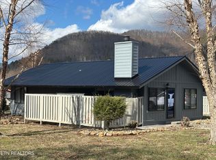 4304 Little Creek Way APT A, Cosby, TN 37722