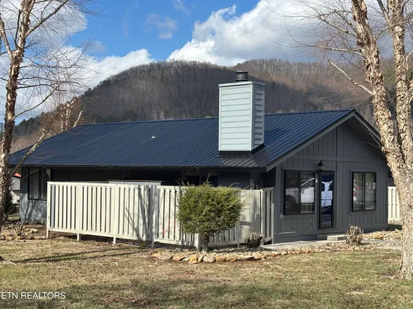 4304 Little Creek Way APT A, Cosby, TN 37722