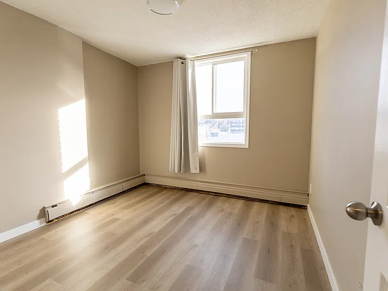 1231 15th Ave SW — Photo 11