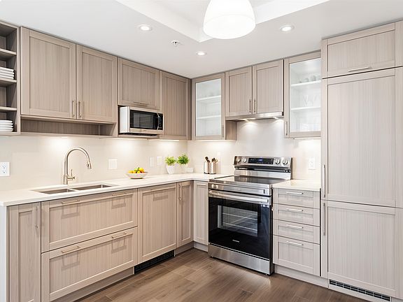 5th image of 5665 Boundary Rd #320