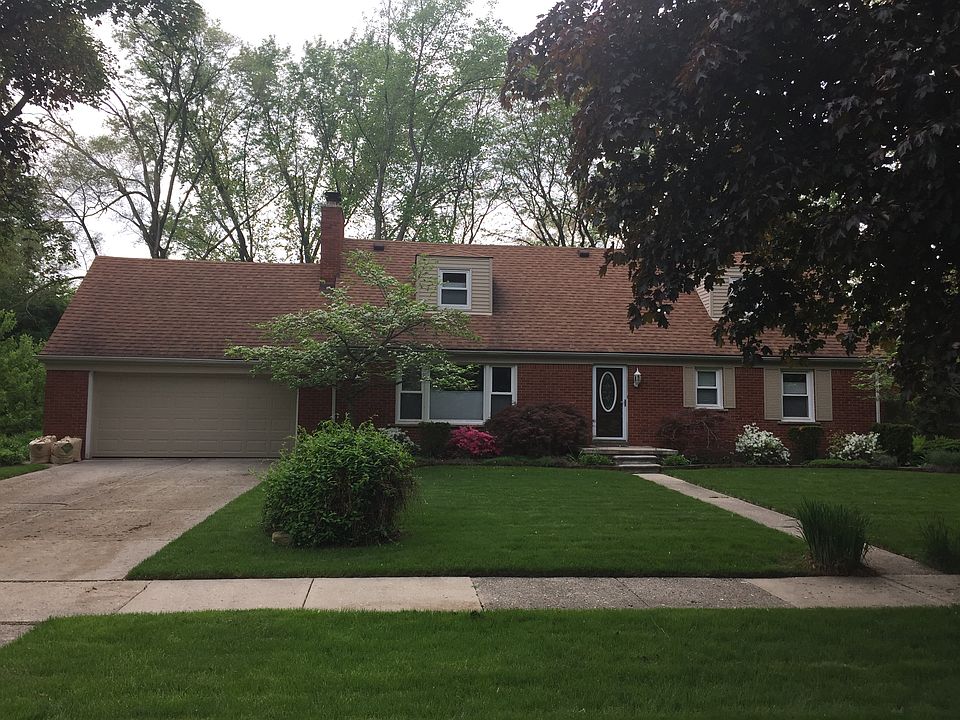 2nd image of 27665 California Dr SE