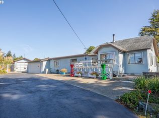 209 N Main St, Charlestown, OR 97420