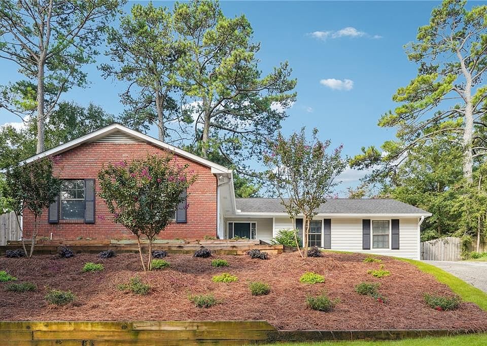 1st image of 110 Twinspur Close