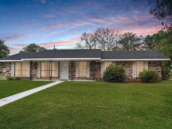 100 Whispering Pines Loop, Leesville, LA 71446