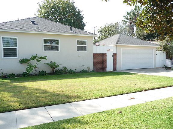 3rd image of 2887 N Bellflower Blvd