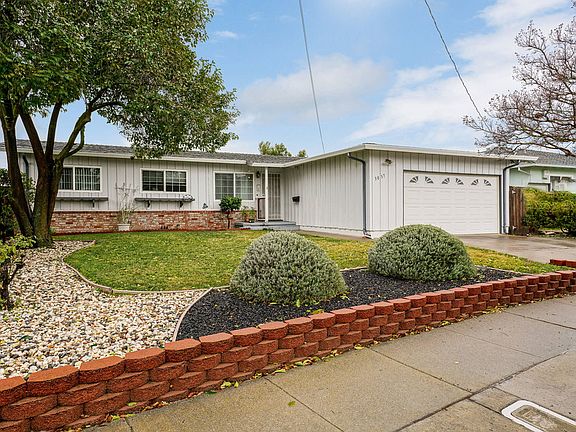 3rd image of 3037 Windsor Dr