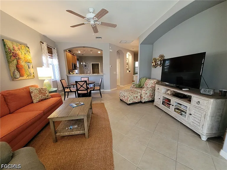 10630 Camarelle Cir — Photo 16