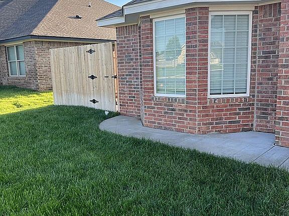4th image of 8103 City View Dr
